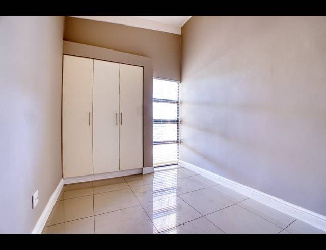 4 BEDROOM HOUSE FOR SALE IN PALM LAKES ESTATE